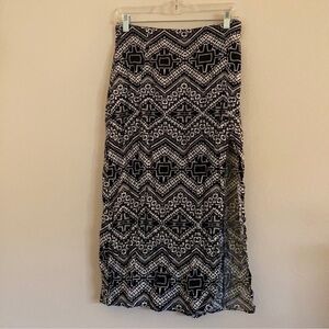 Express Aztec Print Midi Skirt with Side Slit Size: S